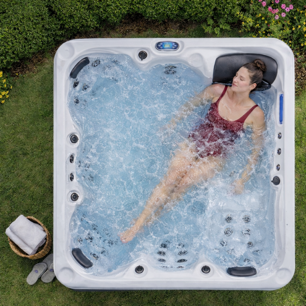 Comfort Hot Tubs | Relaxed, Easy-Use Hot Tubs