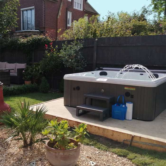 Orca Leisure Heartboro 6-Person Hot Tub – Outdoor Spa