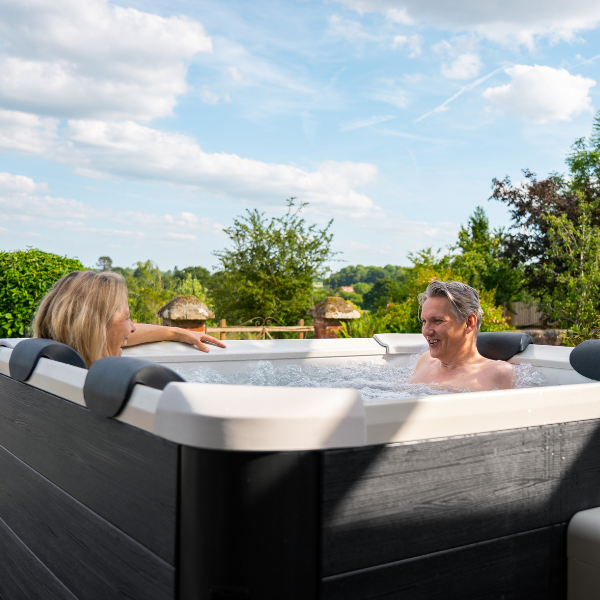 MSpa Oslo 6 Person Framed Hot Tub | Hydro Jets & LED Lighting