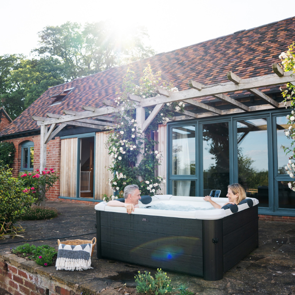 MSpa Oslo 6 Person Framed Hot Tub | Hydro Jets & LED Lighting